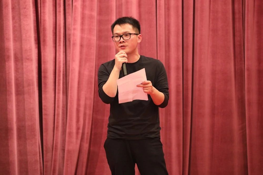罗总为晚宴致辞